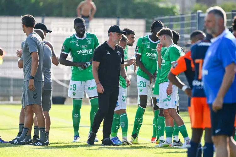 Mercato : Un joueur de l'ASSE prolongé avant de partir en prêt ?