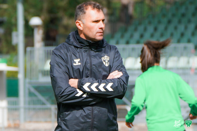 ASSE : Le coach stéphanois attend encore des recrues !