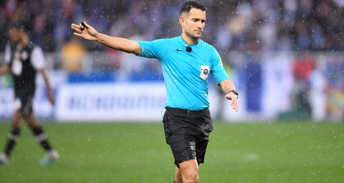 ASSE – Auxerre : Un jeune talent de l’arbitrage au sifflet !