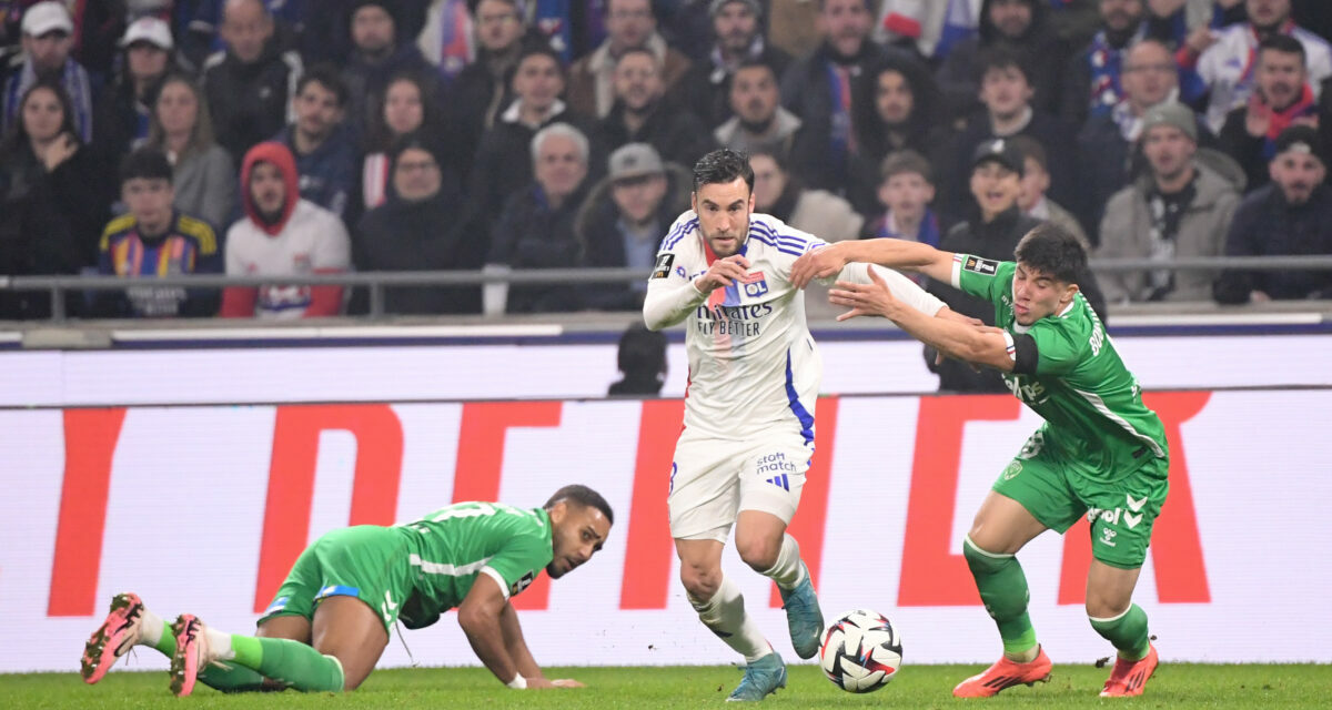 🚨 L'ASSE perd le derby contre l'OL !