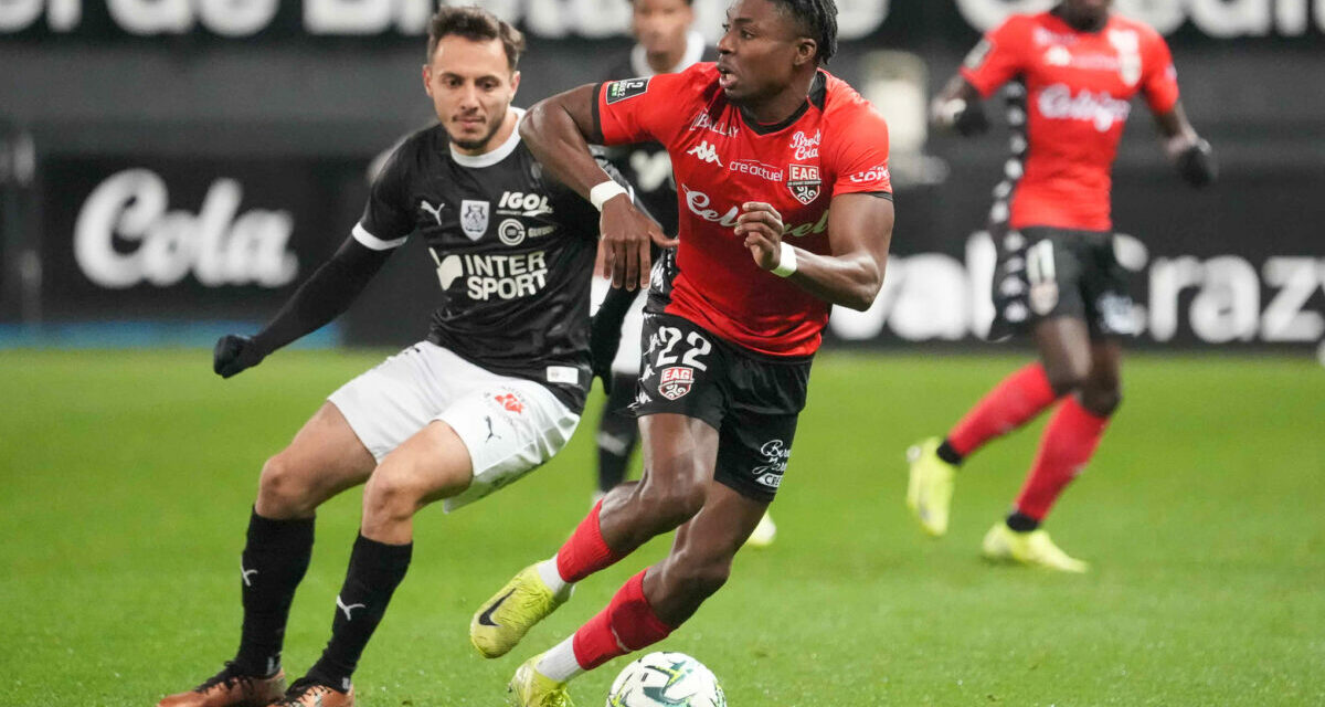 Ligue 2 : Un ancien flop de l'ASSE explose !