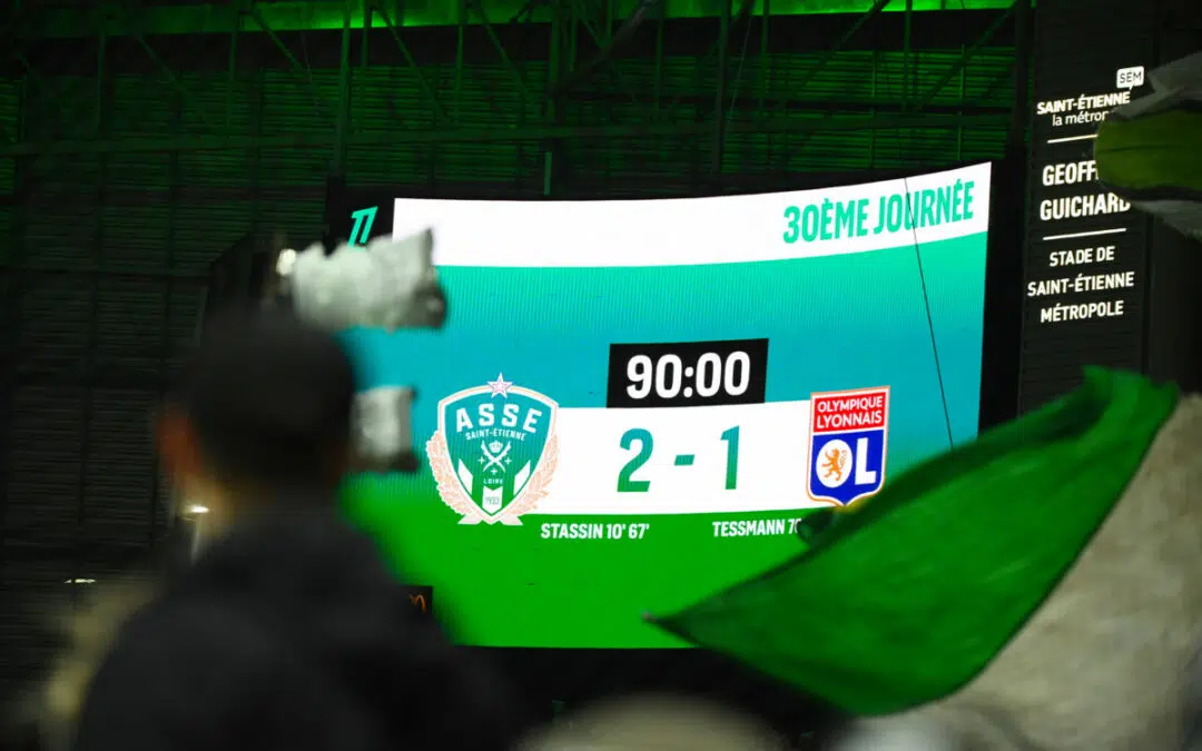 ASSE : "C'est peut-être un supporter de Lyon qui vise l'arbitre..."
