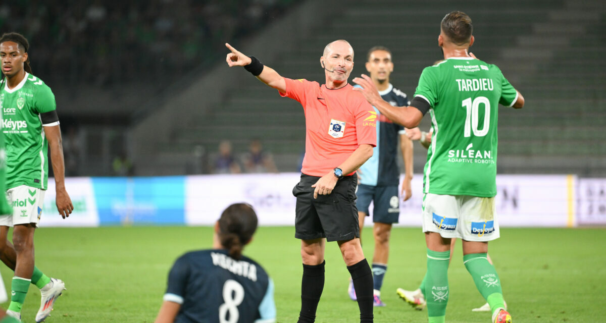 Ligue 1 : Des arbitres sanctionnés et relégués !