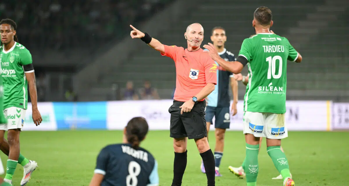 Ligue 1 : Des arbitres sanctionnés et relégués !