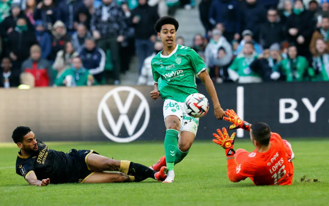 Mercato : l'ASSE attaquée sur N'Guessan