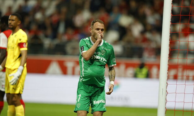 L&rsquo;ASSE gagne et peut croire au maintien !