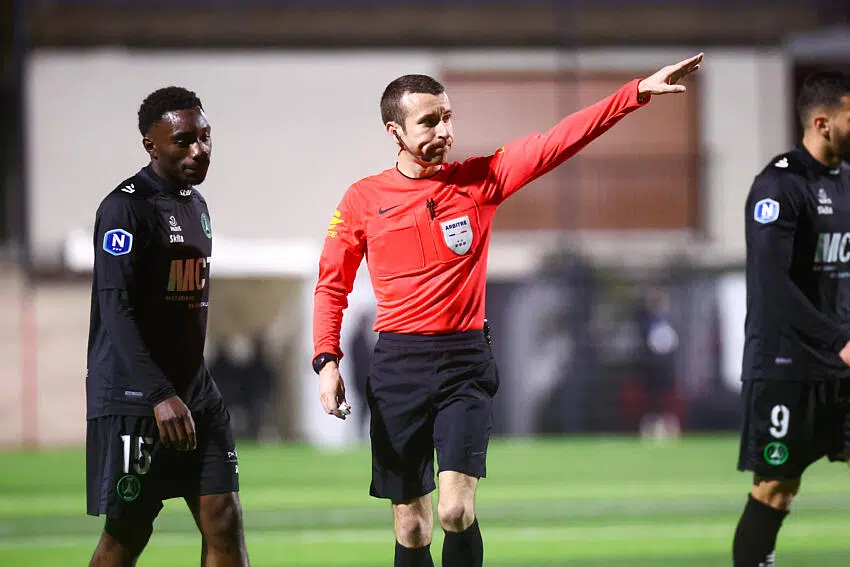 Caméras, sanctions : ce que prévoit la FFF pour les arbitres