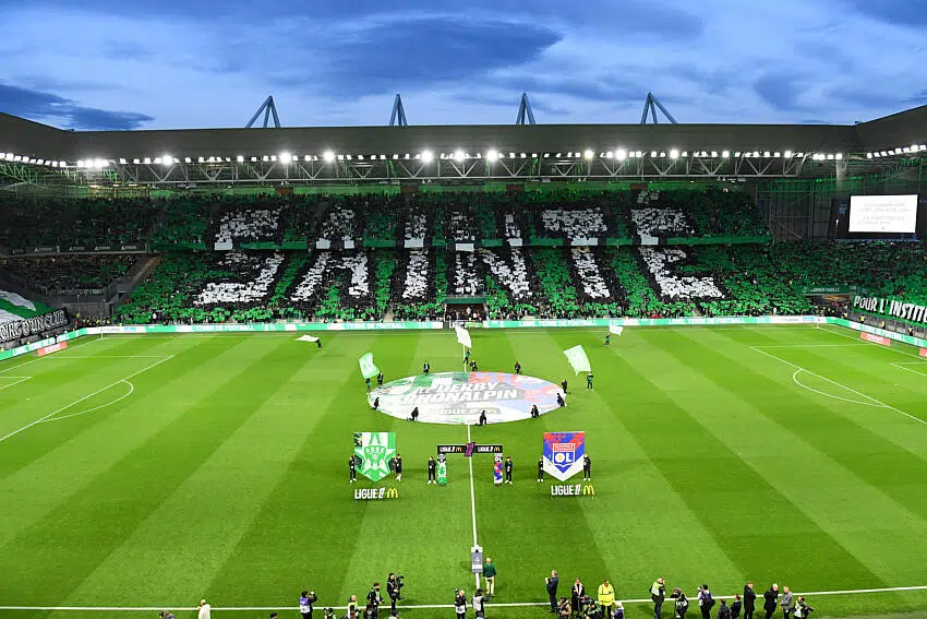 Geoffroy-Guichard en feu : ce tifo peut être élu plus beau de Ligue 1 !
