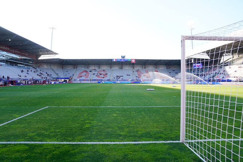 Ligue 2 : la FFF revoit sa copie pour un club emblématique !
