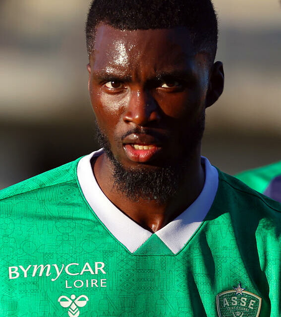 ASSE : Un atout surprise en défense pour Eirik Horneland ?