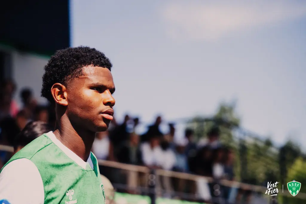 Axel Dodote signe professionnel ! - ASSE