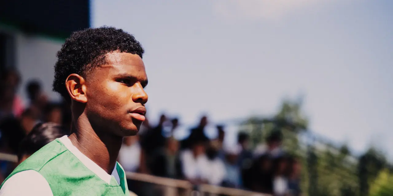 Axel Dodote signe professionnel ! - ASSE