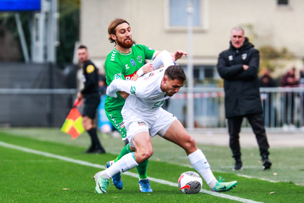 ASSE - Laval : Un pur Lyonnais attend les Verts de pied ferme !