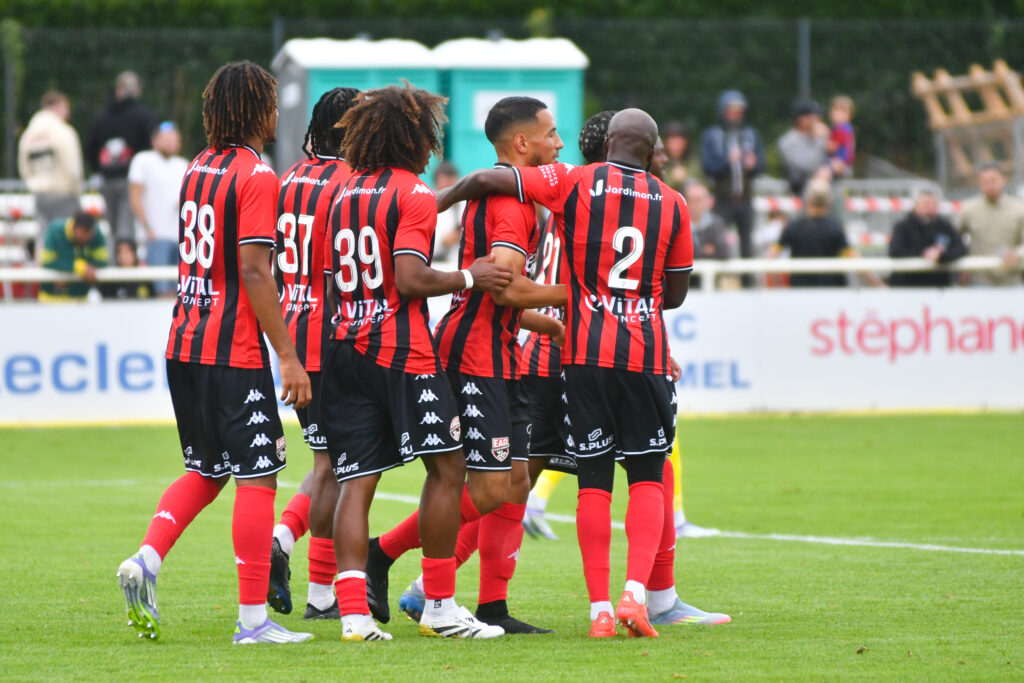 Ligue 2 : Un concurrent direct menace l’ASSE !