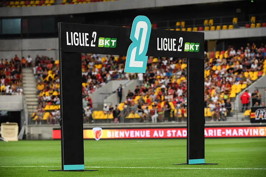 Ligue 2 : Bastia en crise, Reims se replace