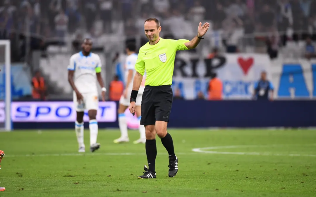 ASSE : Un arbitre bien connu de Reims au sifflet !