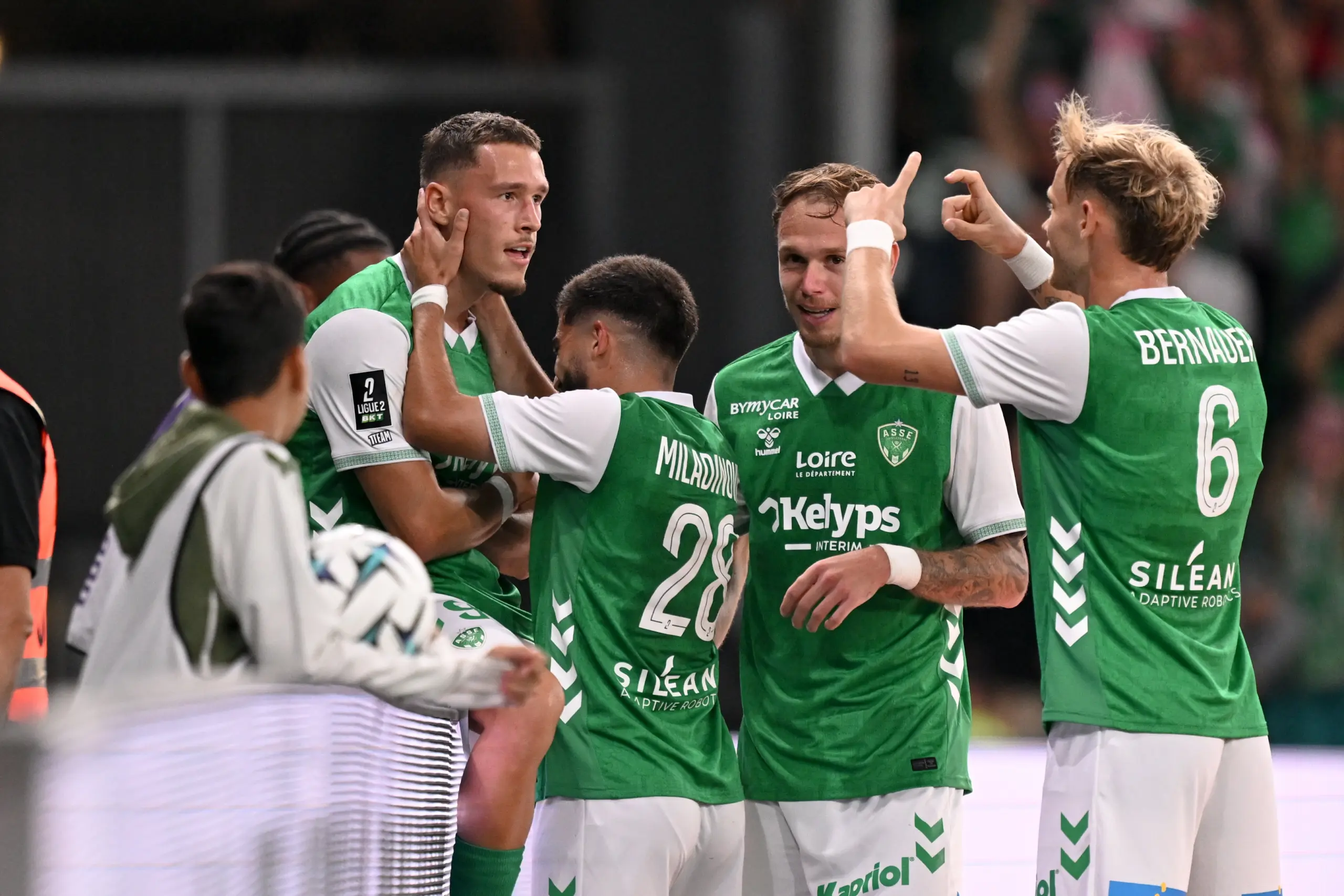 L'ASSE l'emporte contre Reims dans un match complètement fou