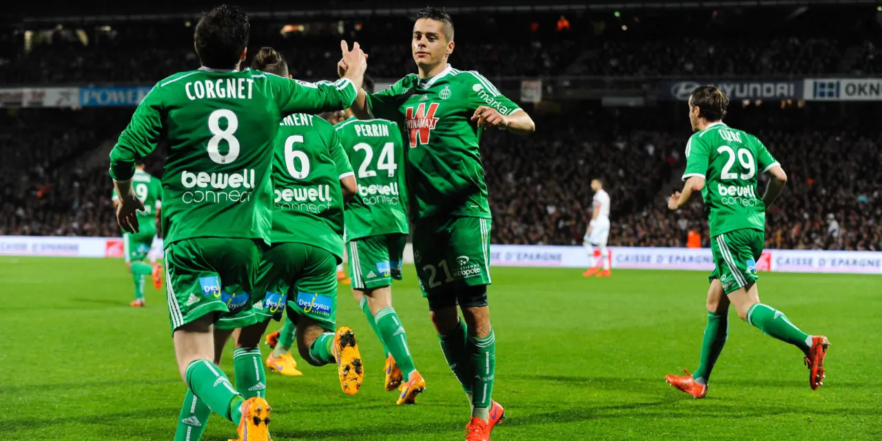 ASSE : "On joue à Lyon, je ne suis pas titulaire, donc je boude..."