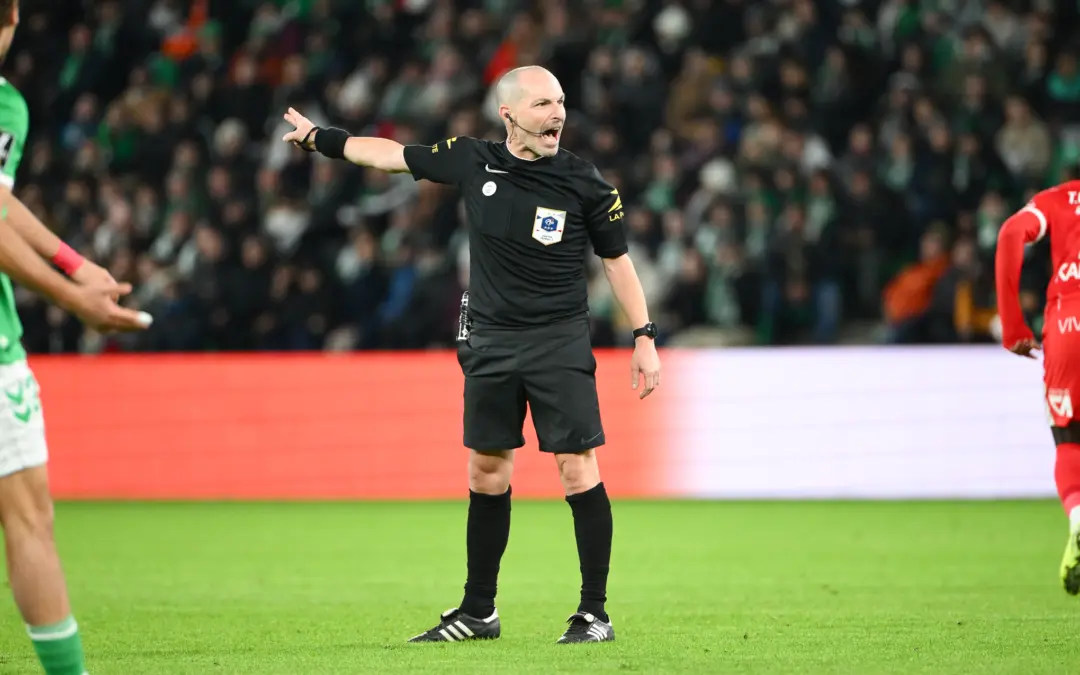 Ligue 2 : Un relégué pour arbitrer l'ASSE face au Mans
