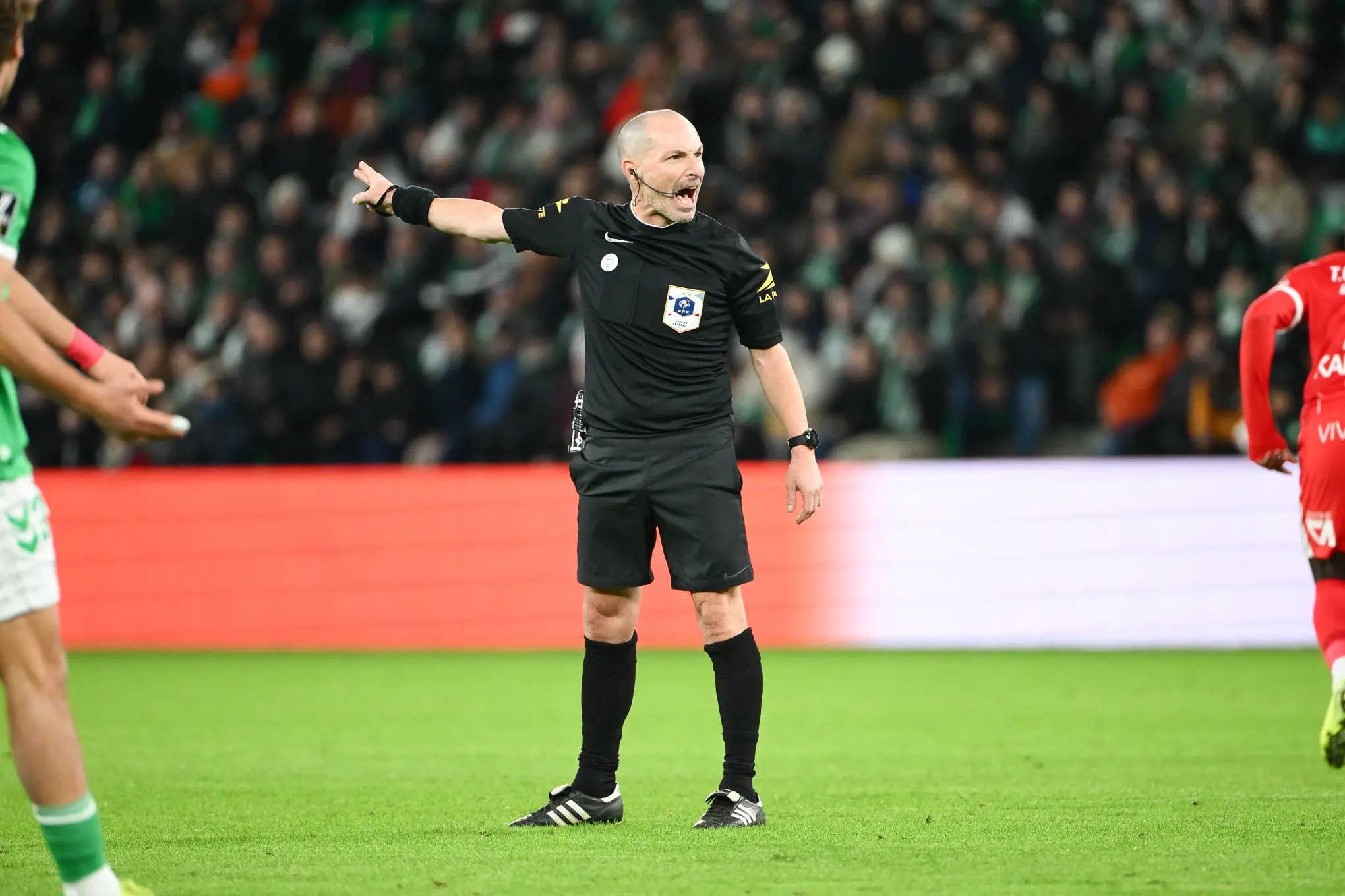 Ligue 2 : Un relégué pour arbitrer l'ASSE face au Mans