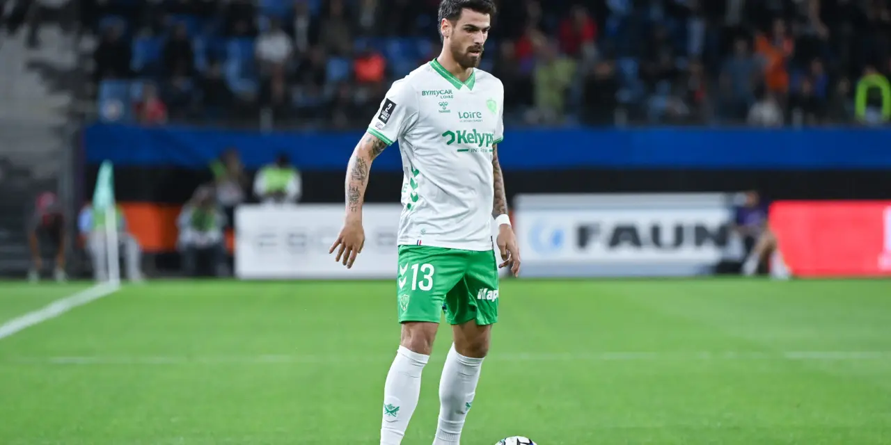 ASSE : Un repositionnement inattendu en défense !