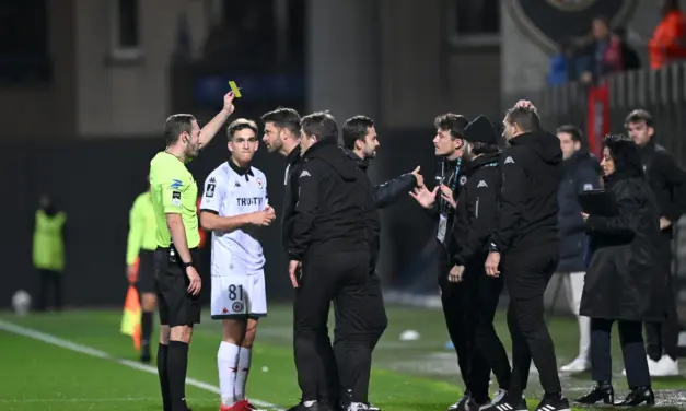 Ligue 2 : ASSE, Pau, Red Star, les sanctions sont tomb&eacute;es !