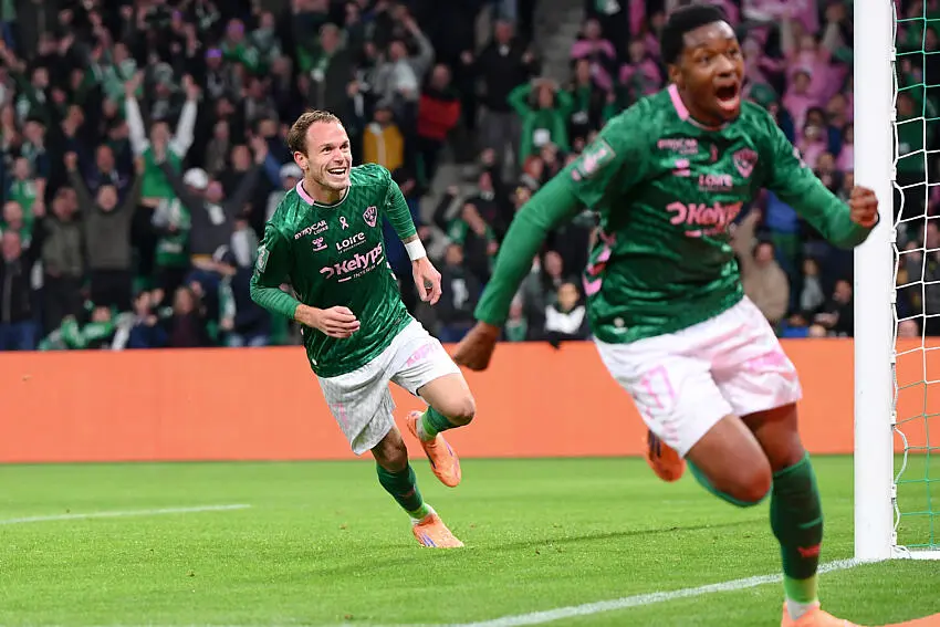 ASSE : Les Verts écrasent Pau à la maison