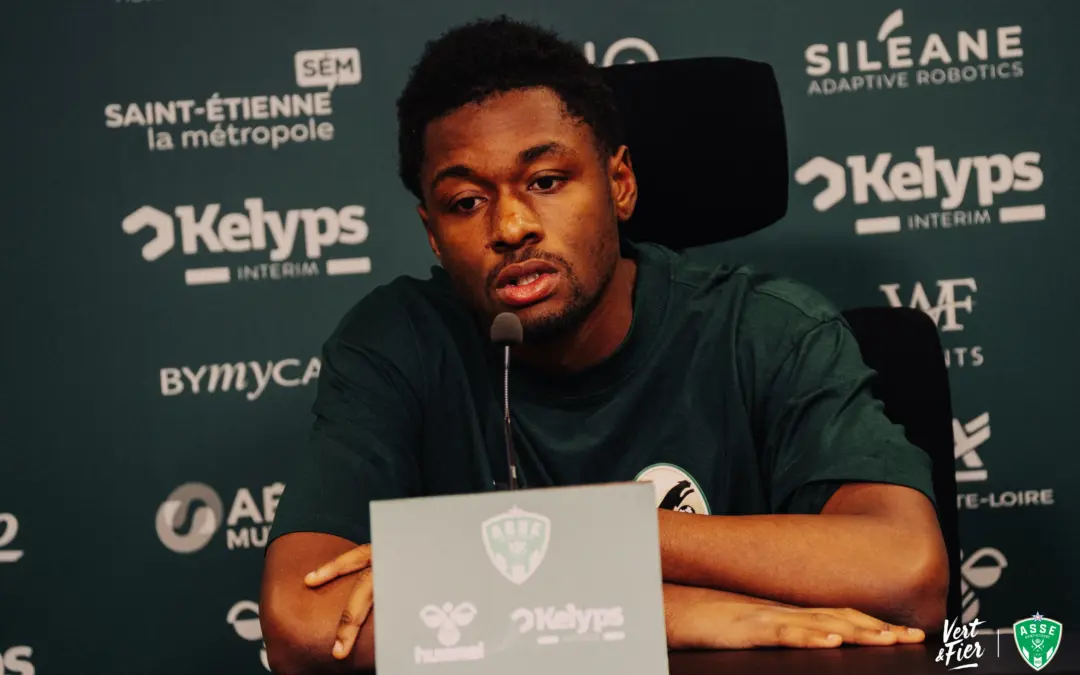 ASSE : Joshua Duffus motivé par la concurrence en attaque !