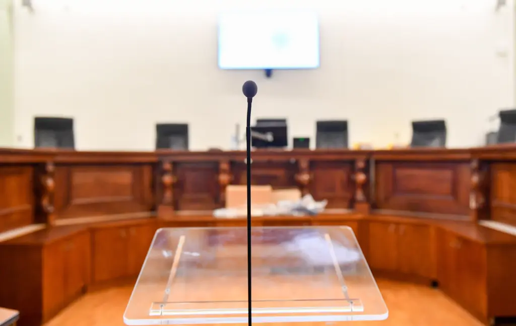 Justice : Un faux agent, une Mercedes et un joueur de l’ASSE