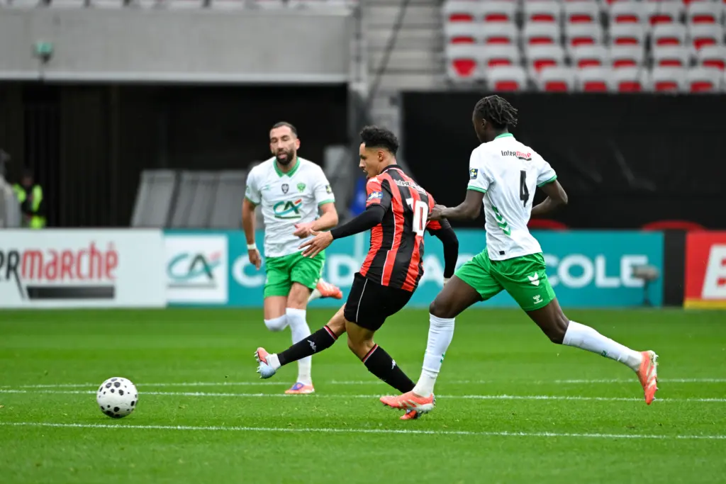 ASSE : Les Verts tombent avec les honneurs à Nice