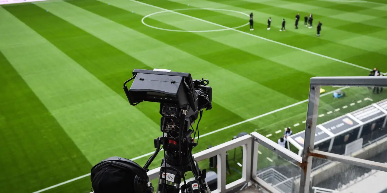 Ligue 2 : Troyes se saborde, Reims appuie, l'ASSE pragmatique