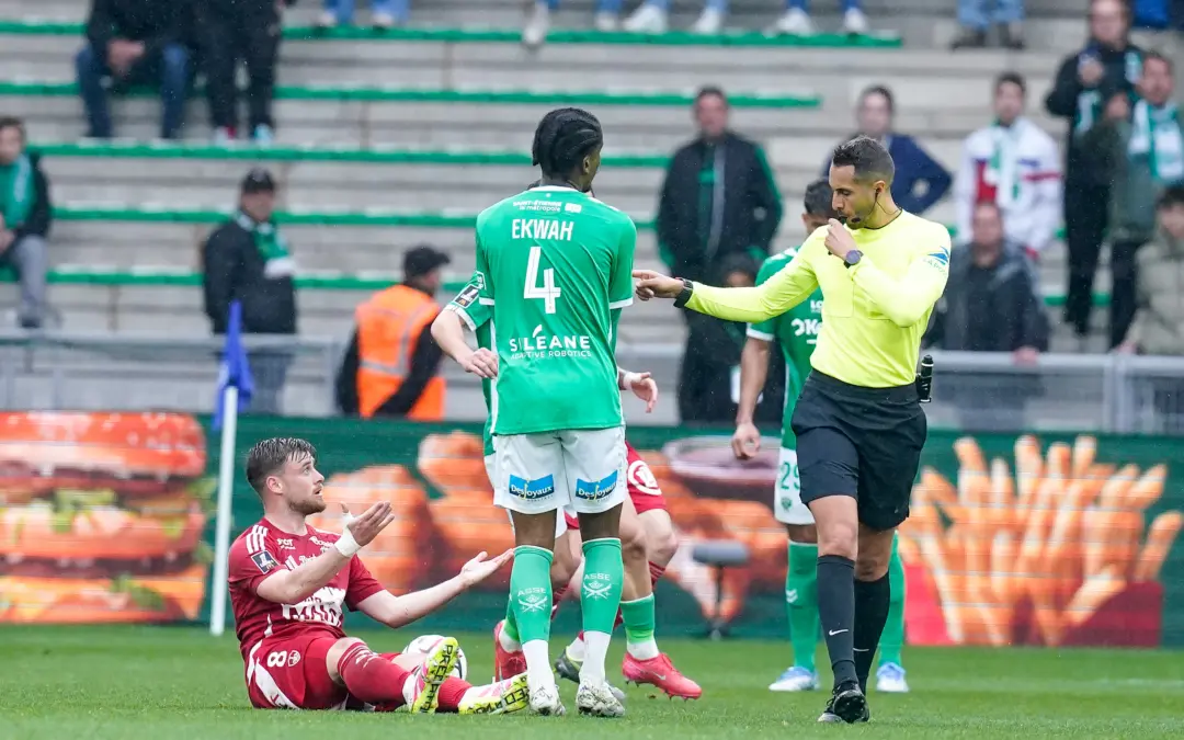 Ligue 2 : Un arbitre qui r&eacute;ussi bien &agrave; l'ASSE pour affronter Reims