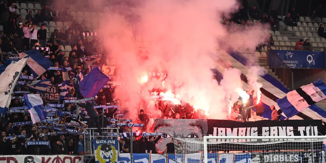 Ligue 2 : un club lourdement sanctionn&eacute; par la FFF