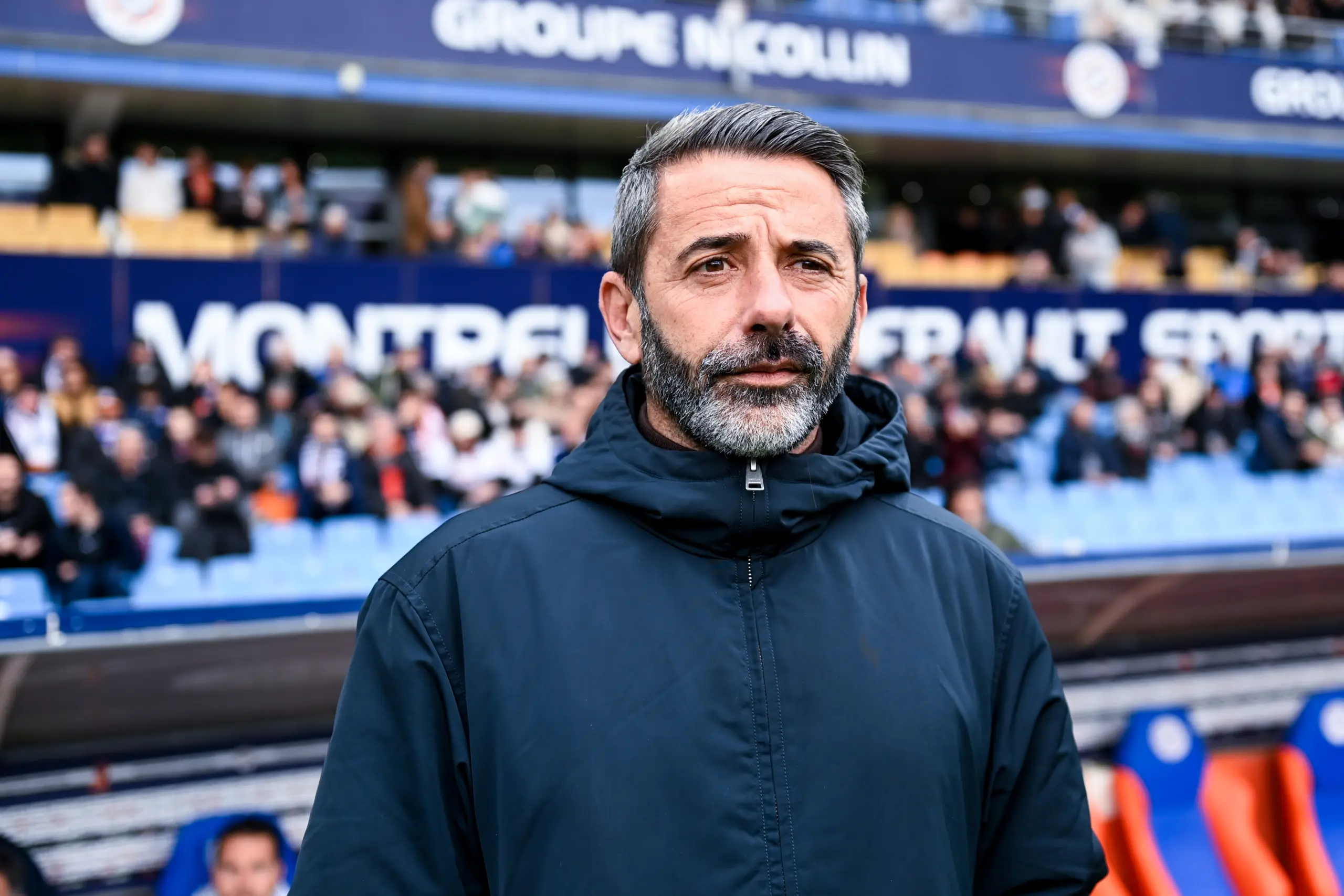 🚨 Ligue 2 : un entraîneur prend la porte !