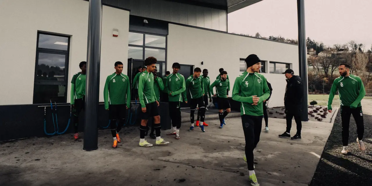 Surprise &agrave; l&rsquo;Etrat : 4 jeunes avec Montanier - ASSE