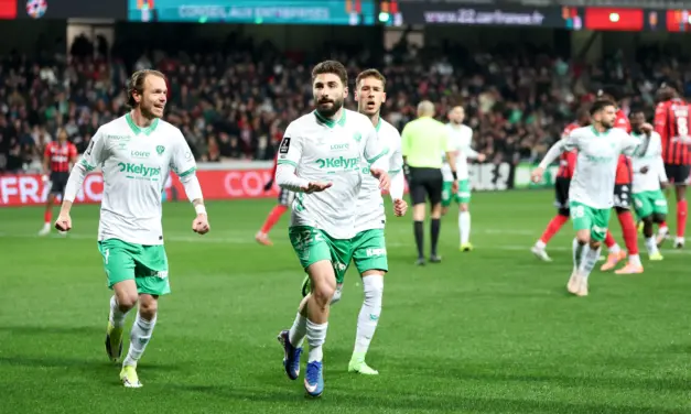 Doubl&eacute; de Davitashvili et parades de Larsonneur : l&rsquo;ASSE s&rsquo;impose