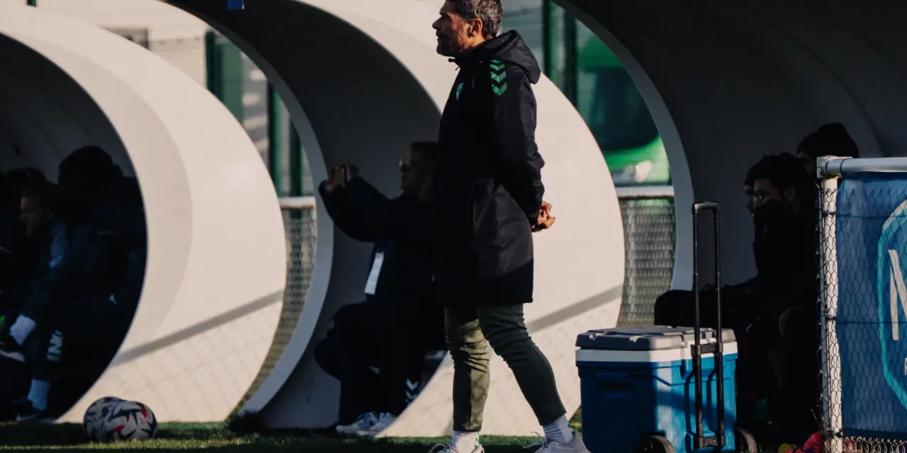 Deux visages &agrave; l&rsquo;ASSE : victoire en haut, gal&egrave;re en bas