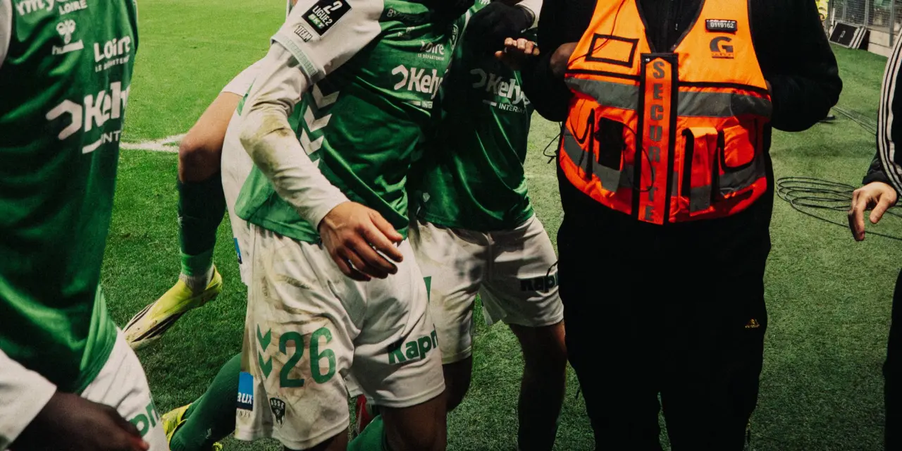 ASSE : La superbe vol&eacute;e de Le Cardinal qui d&eacute;livre les Verts