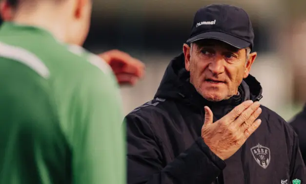 ASSE : surprises, staff qui bouge et casse-t&ecirc;te pour Montanier