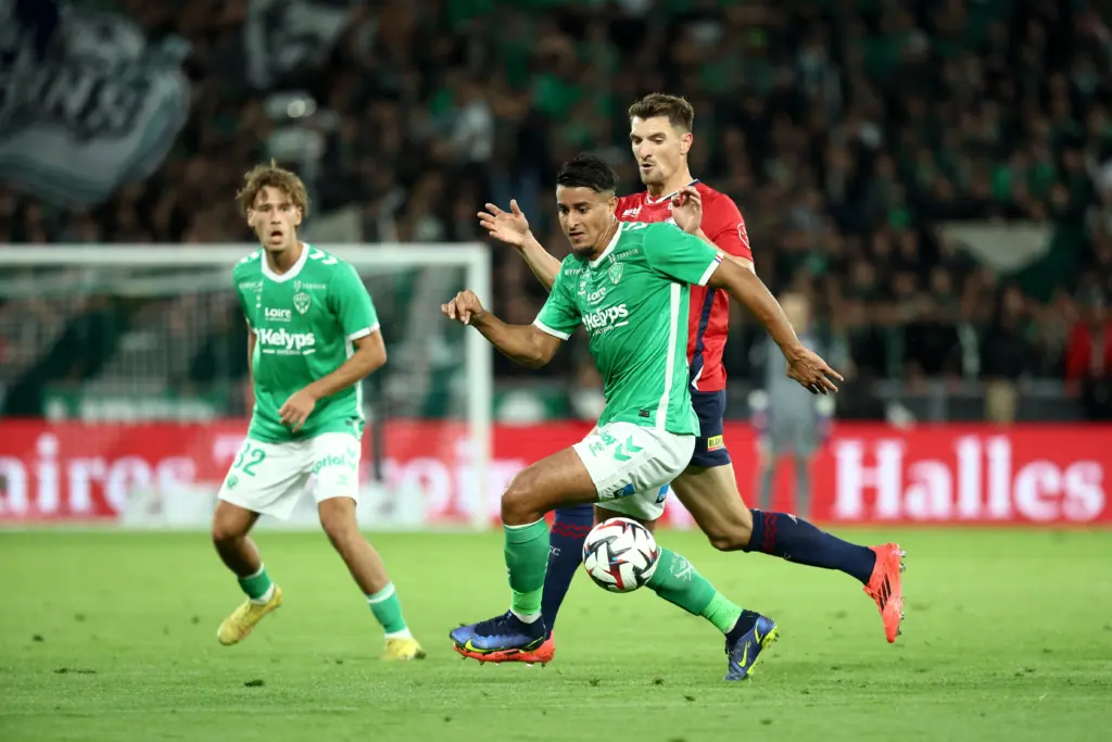 Thomas Meunier (LOSC) conseille Lucas Stassin (ASSE)