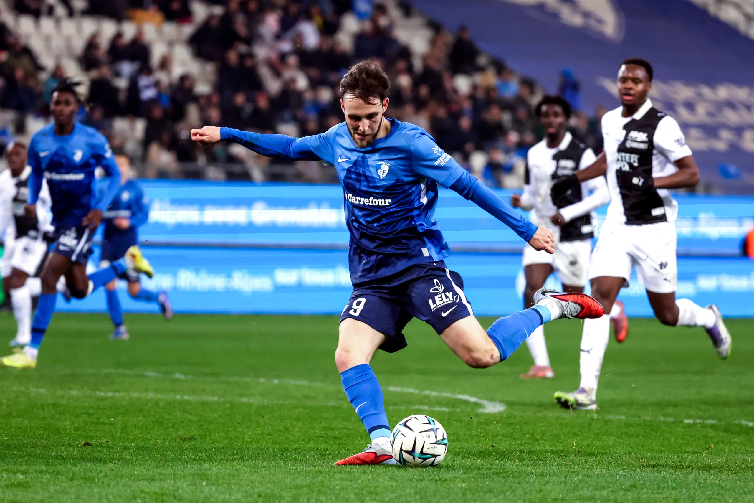 Ligue 2 : Grenoble capable d'un coup d'éclat face à l'ASSE