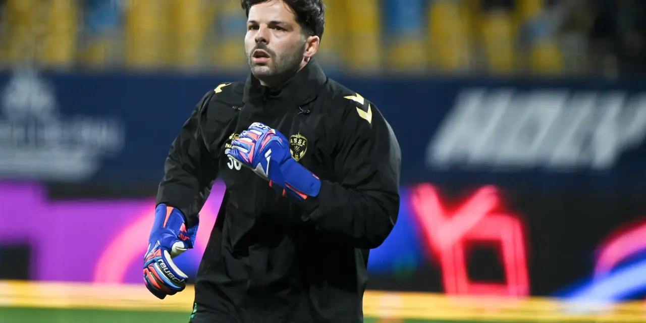 ASSE : Larsonneur sort les griffes au meilleur moment ?