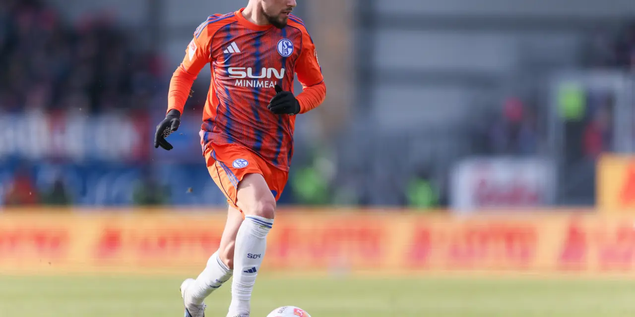 Adil Aouchiche dit oui aux Verts et vise le Mondial 2026