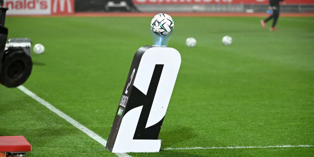 Ligue 2 : l&rsquo;IA a tranch&eacute; pour la mont&eacute;e en Ligue 1