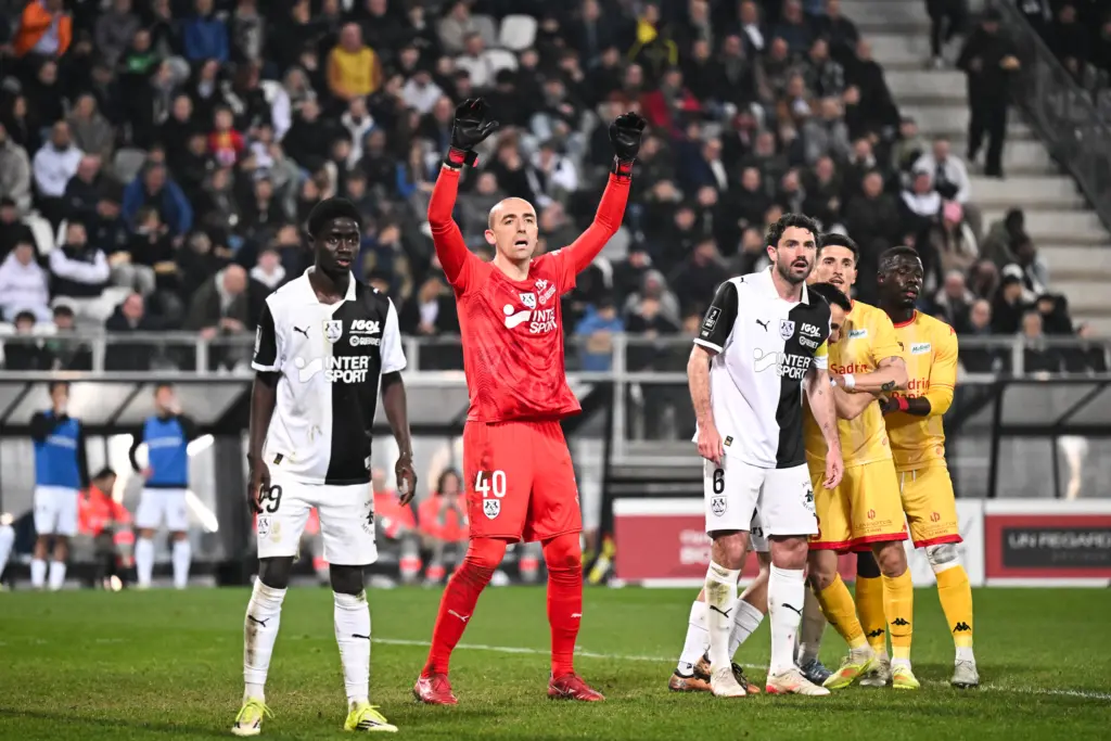 Ligue 2 : la situation dégénère à Amiens
