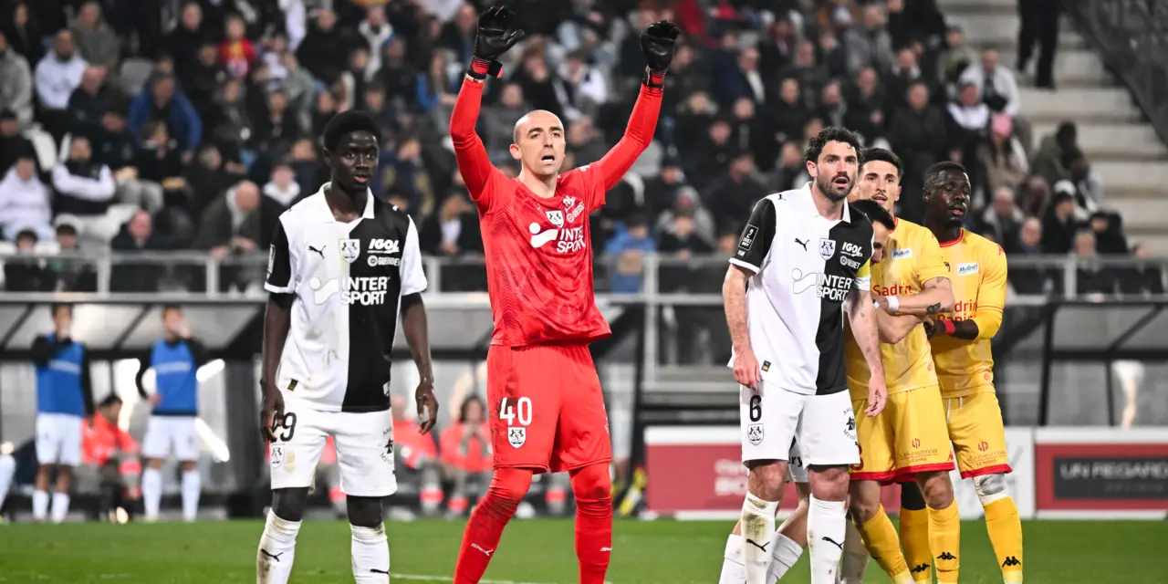 Ligue 2 : la situation d&eacute;g&eacute;n&egrave;re &agrave; Amiens