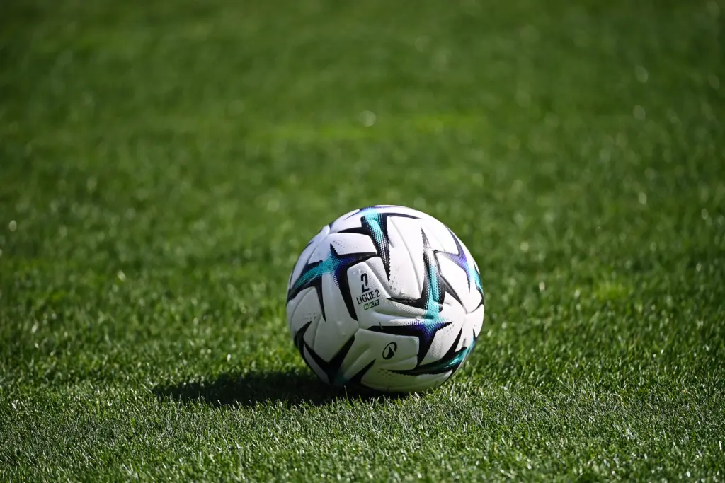 Ligue 2 : Laval s'impose et relance la lutte au maintien