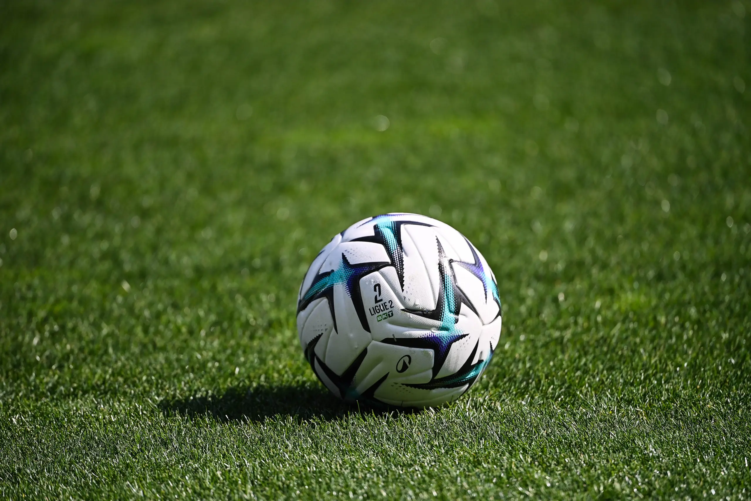Ligue 2 : Laval s'impose et relance la lutte au maintien