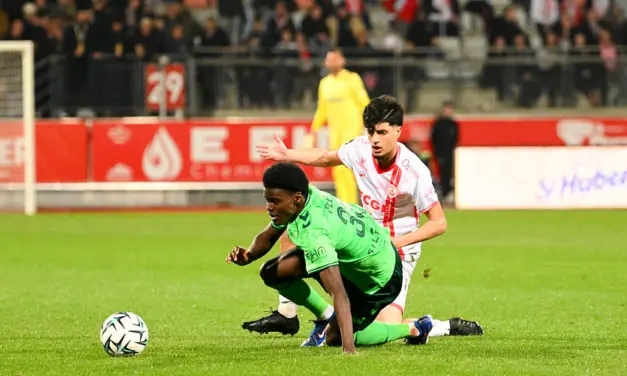 ASSE : Plusieurs incertitudes avant Amiens, dont Larsonneur