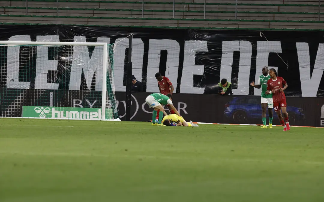 ASSE : Larsonneur bless&eacute; en fin de match ? Montanier r&eacute;pond